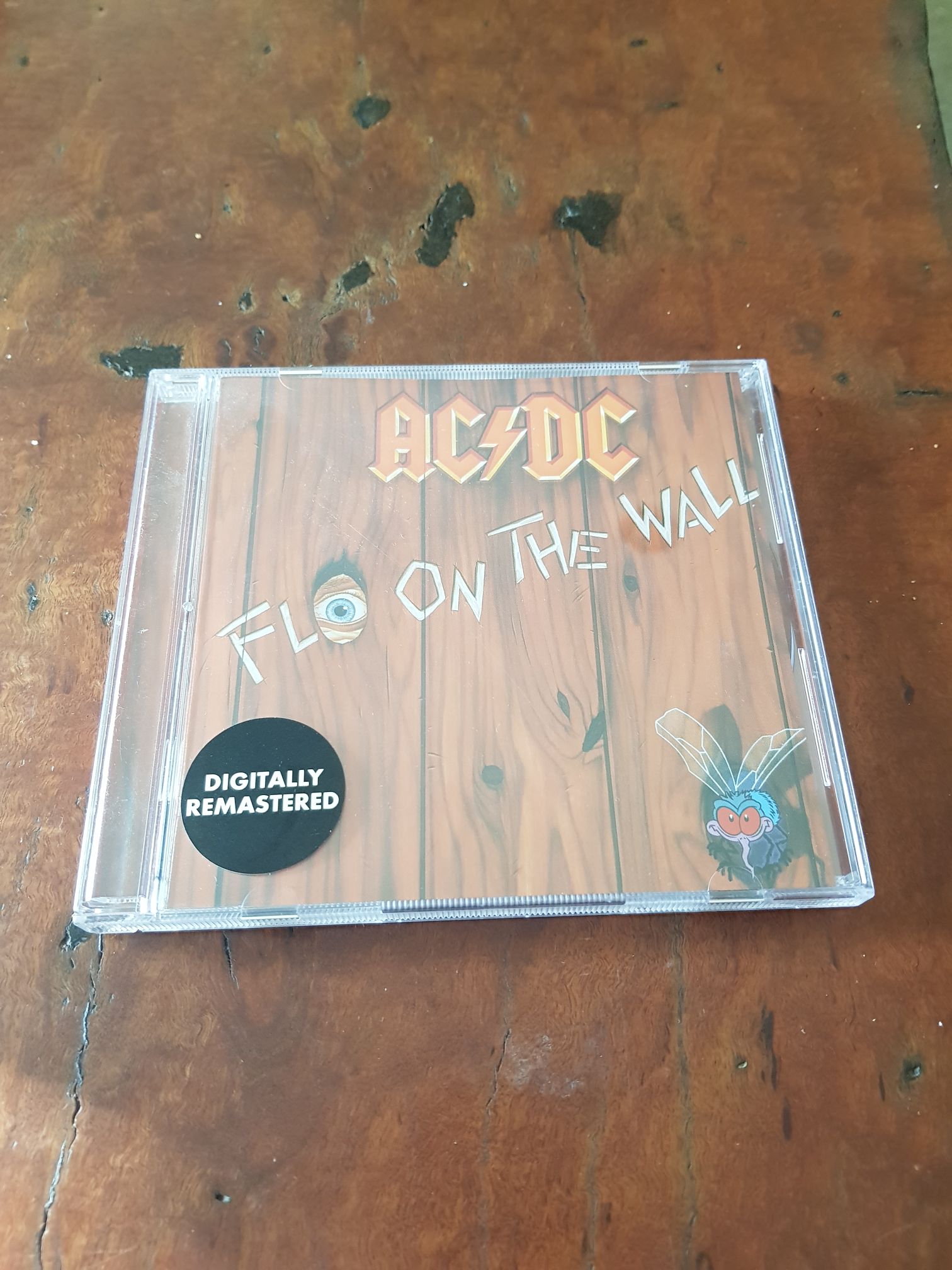 Fly On The Wall - AC/DC music collectible [Barcode 9397603386428] - Main Image 1