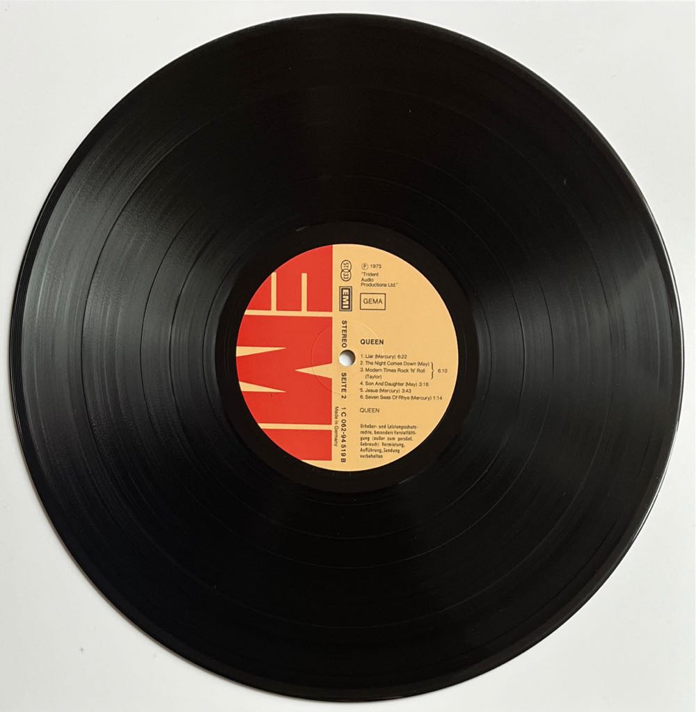 Queen - Queen (12” - 39) music collectible [Barcode 5099926657110] - Main Image 4