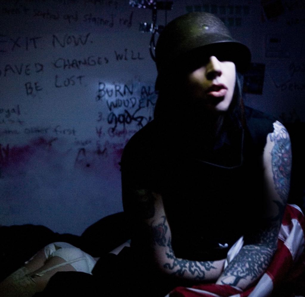 The High End Of Low - Marilyn Manson (CD - 75) music collectible [Barcode 0602527061825] - Main Image 2