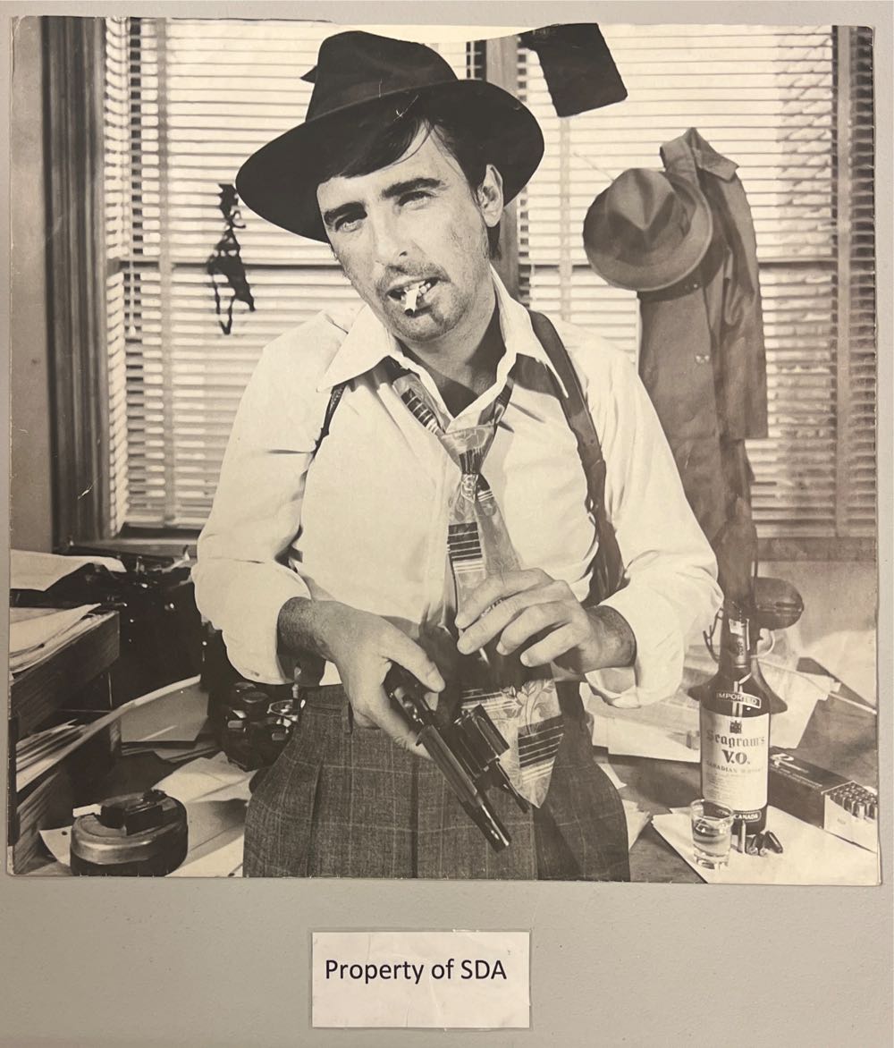 Lace And Whiskey - Alice Cooper (12” - 37) music collectible - Main Image 3