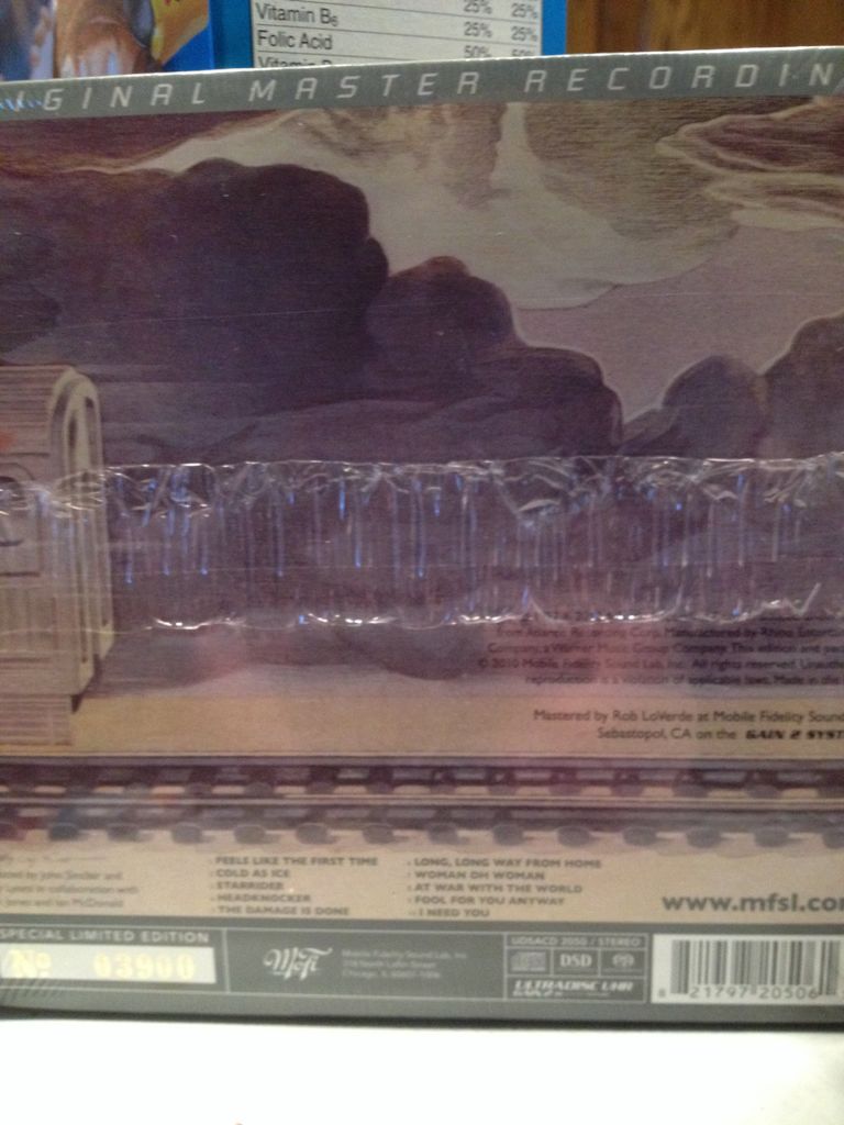 Foreigner - Foreigner (12” - 36) music collectible [Barcode 821797205061] - Main Image 2