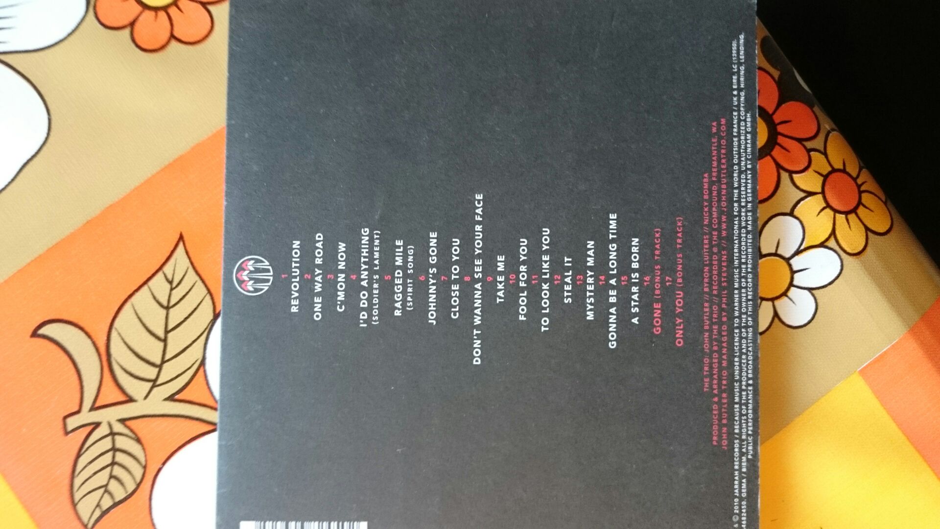 April uprising - John Butler Trio (CD) music collectible [Barcode 0825646824502] - Main Image 2