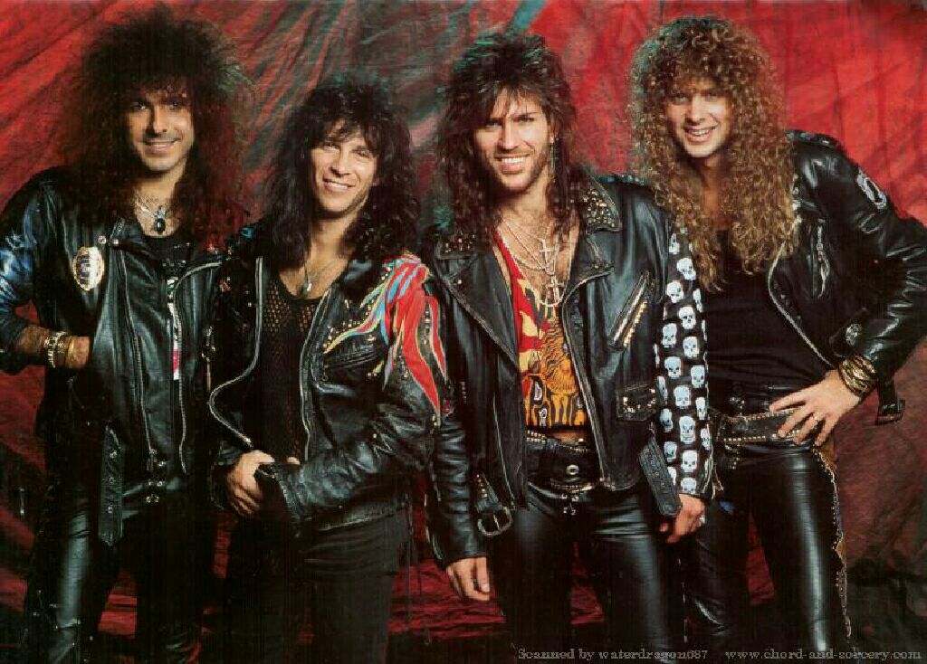 Winger - Winger (12” - 44) music collectible [Barcode 075678186714] - Main Image 2