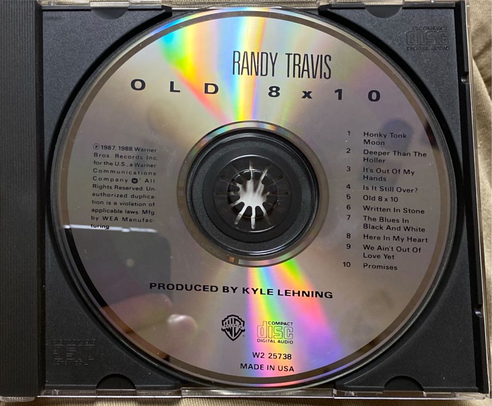 Old 8 X 10 - Randy Travis (CD - 33) music collectible [Barcode 075992573825] - Main Image 3