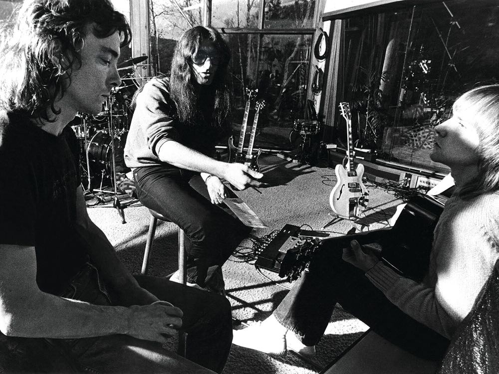 Permanent Waves - Rush (CD - 35:35) music collectible [Barcode 066825102121] - Main Image 2