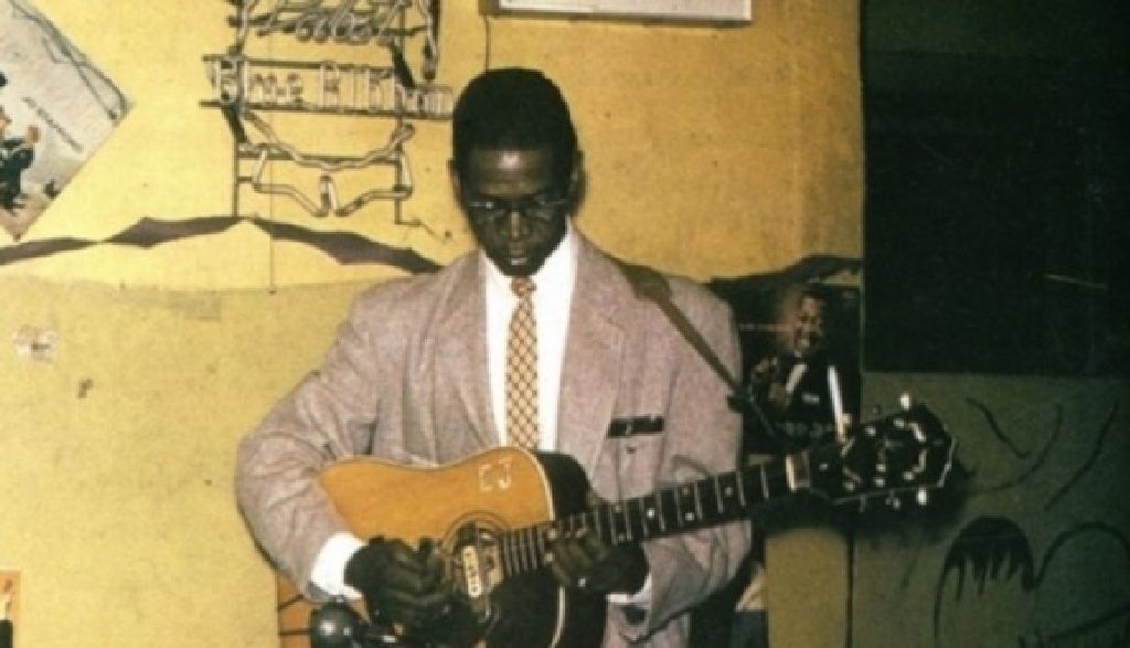 DUST MY BROOM - Elmore James (35.75) music collectible [Barcode 8712155033445] - Main Image 2