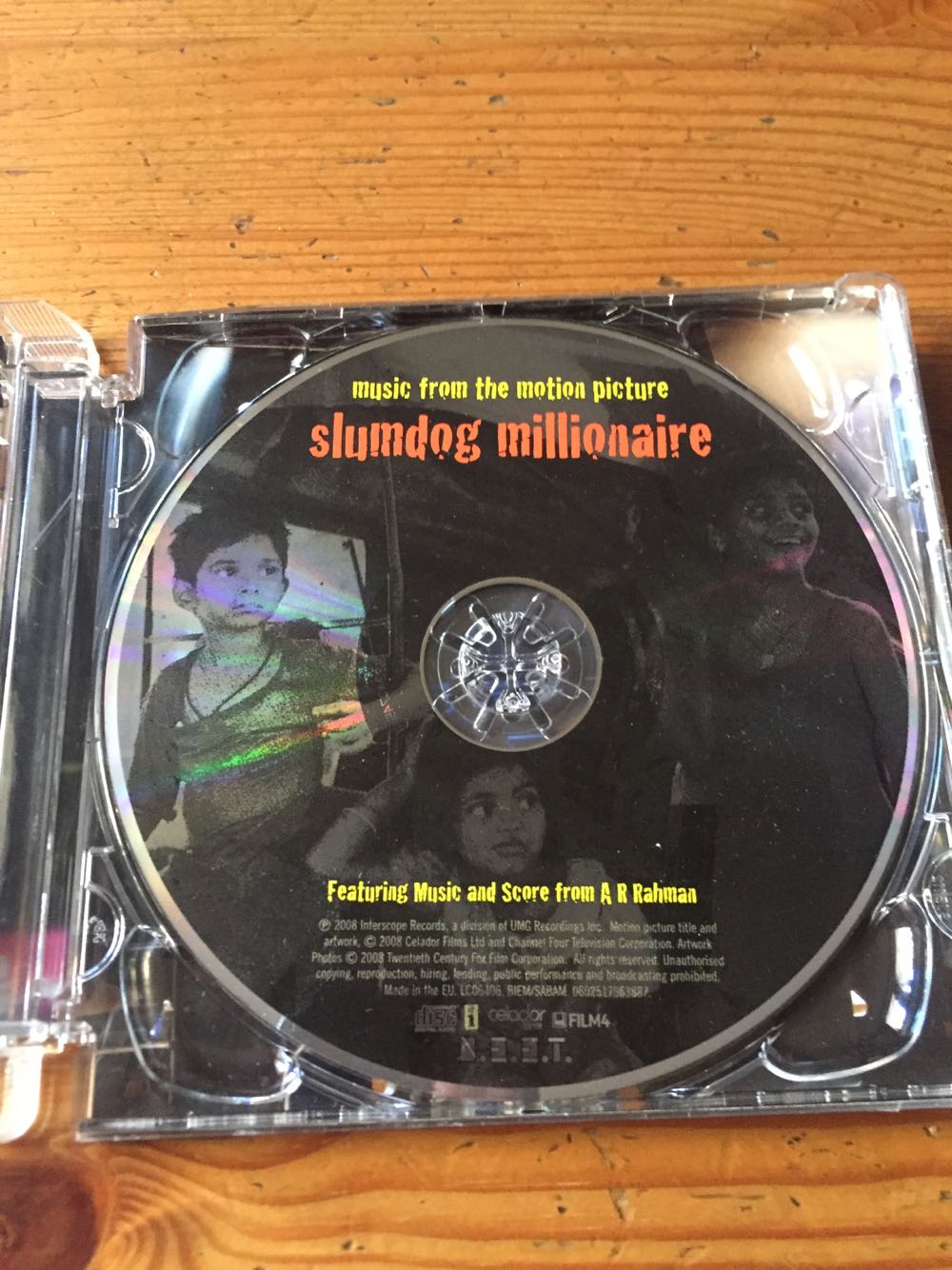 Slumdog Millionaire - Soundtrack (CD) music collectible [Barcode 602517963887] - Main Image 2