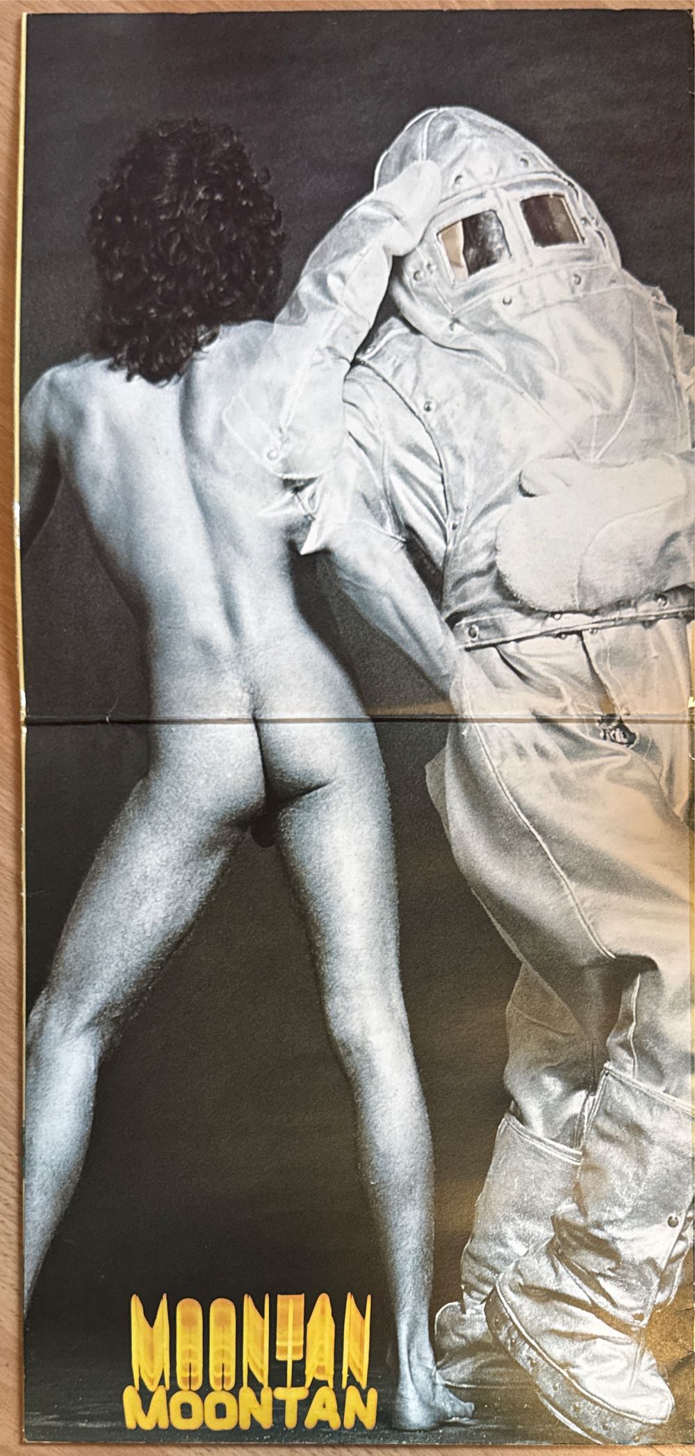 Moontan - Golden Earring (12”) music collectible [Barcode 8712944332063] - Main Image 3