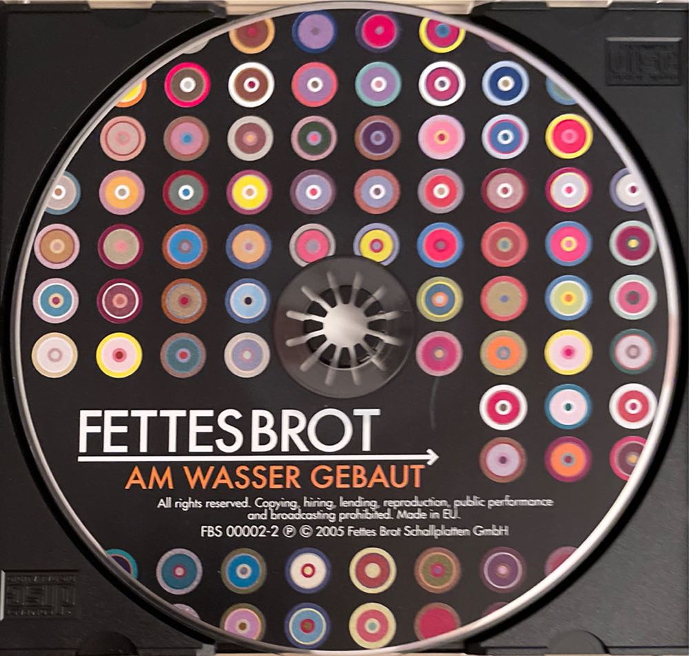 Am Wasser gebaut - Fettes Brot (CD - 43:14) music collectible [Barcode 4015698570021] - Main Image 3