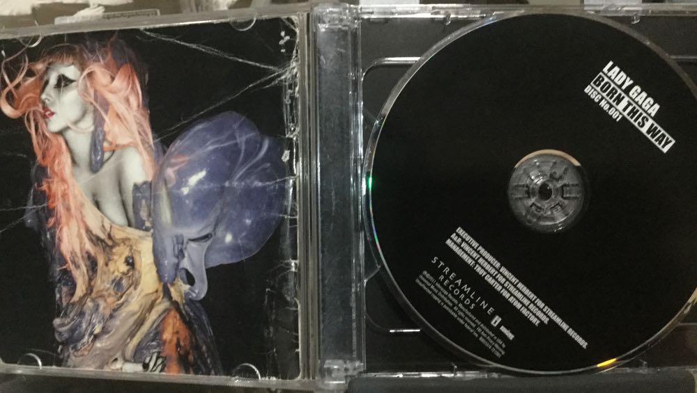 Born This Way - Lady Gaga (CD - 100) music collectible [Barcode 602527641256] - Main Image 3