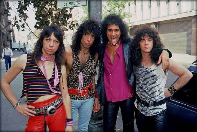 #11 Lick It Up - Kiss (CD - 41) music collectible [Barcode 731455885828] - Main Image 4
