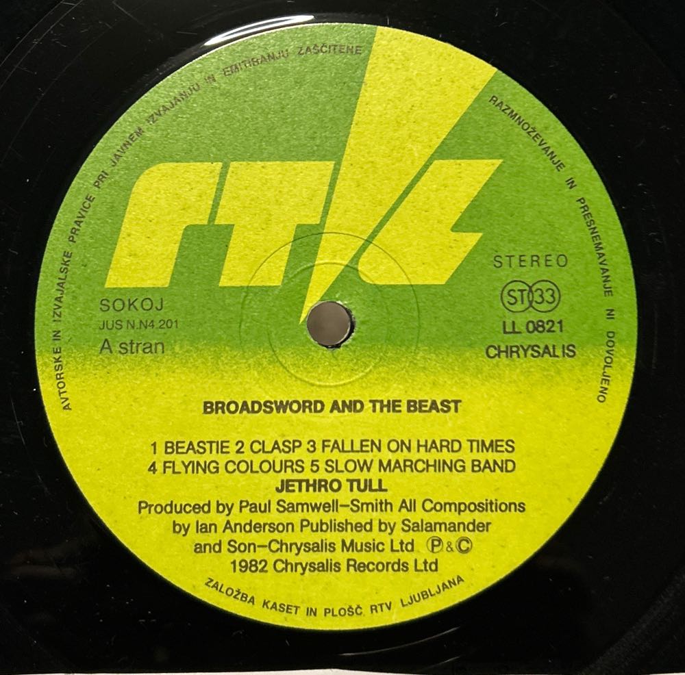 The Broadsword And The Beast - Jethro Tull (12”) music collectible - Main Image 4