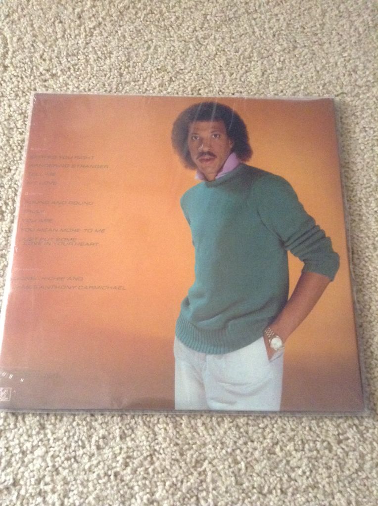 Lionel Richie - Lionel Richie (12”) music collectible - Main Image 2