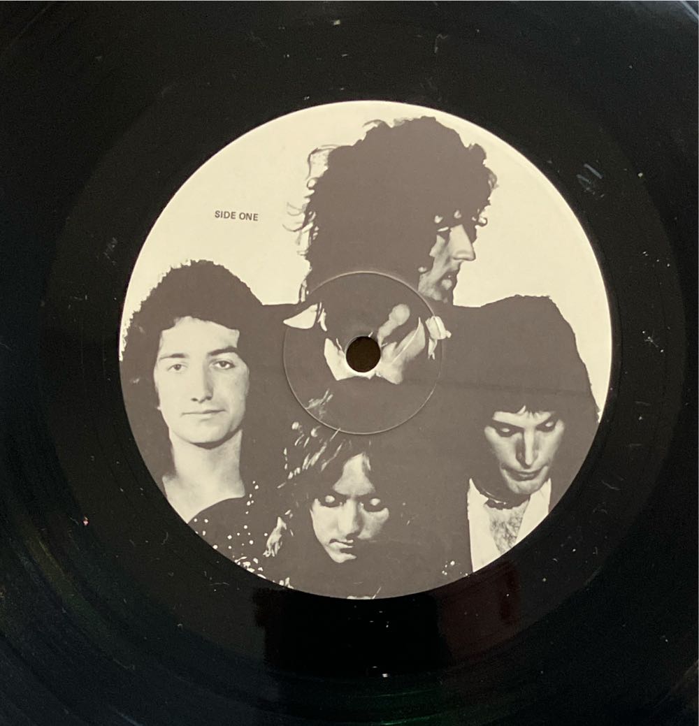 At The Beeb - Queen (12”) music collectible [Barcode 5017644900110] - Main Image 4