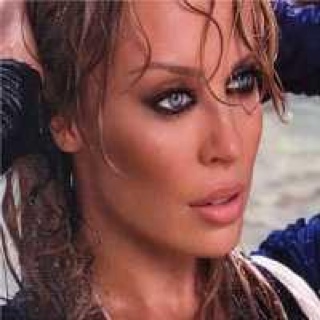 Red Blooded Woman - Kylie Minogue (CD) music collectible [Barcode 724354822322] - Main Image 1