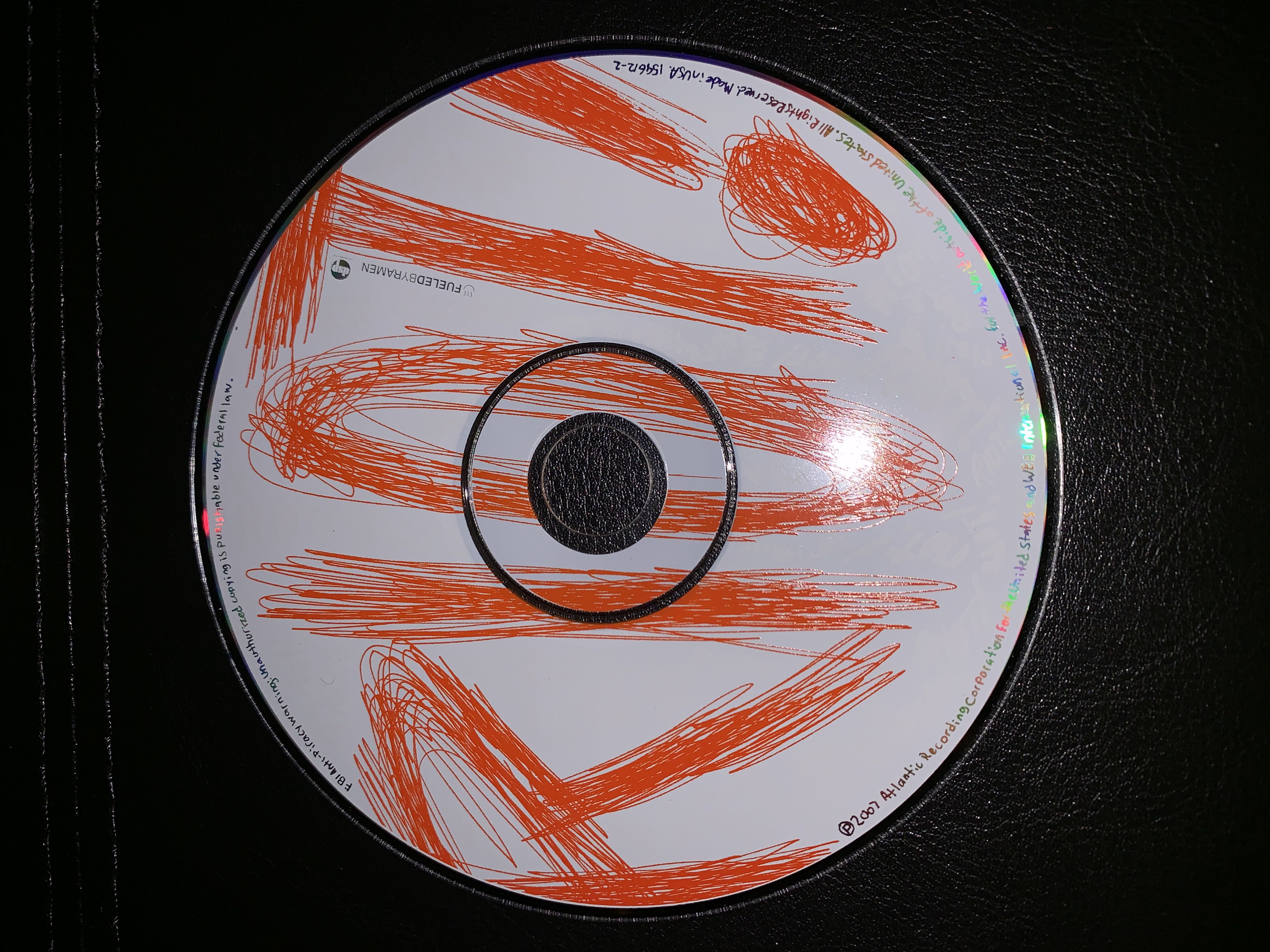 Riot! - Paramore (CD - 39) music collectible [Barcode 075678998058] - Main Image 4