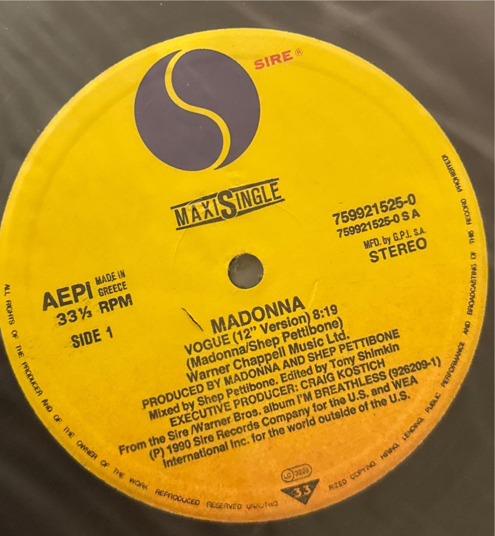 Vogue - Madonna (12”) music collectible [Barcode 075992152501] - Main Image 3