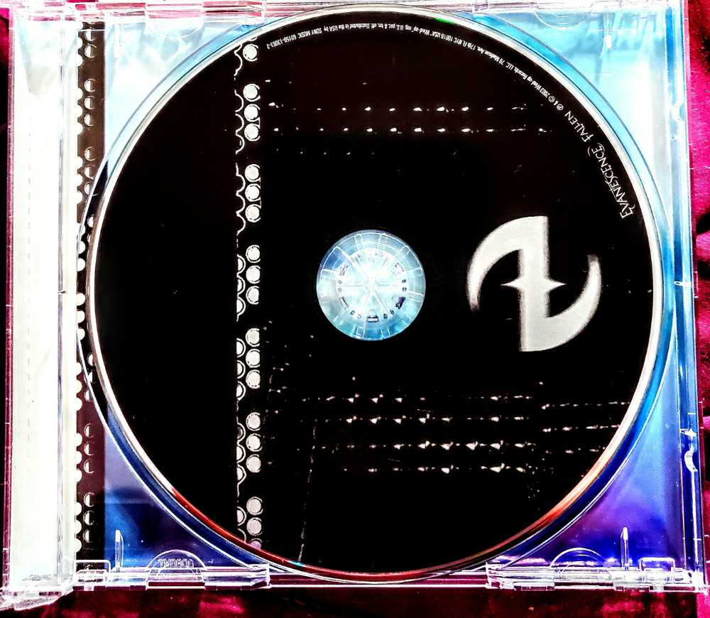 Fallen - Evanescence (CD - 44) music collectible [Barcode 601501306327] - Main Image 3