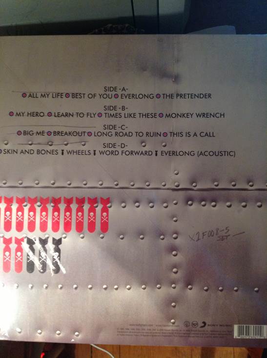 Foo Fighters Greatest Hits - Foo Fighters (12” - 63:46) music collectible [Barcode 886913692170] - Main Image 2