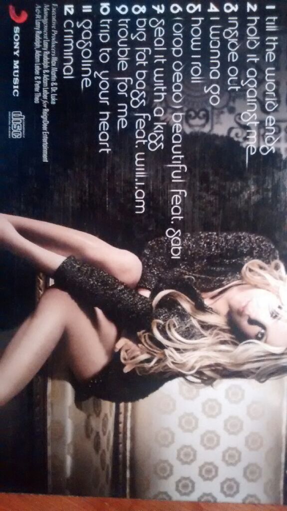 Femme Fatale - Spears, Britney (CD - 44) music collectible [Barcode 886978533227] - Main Image 2