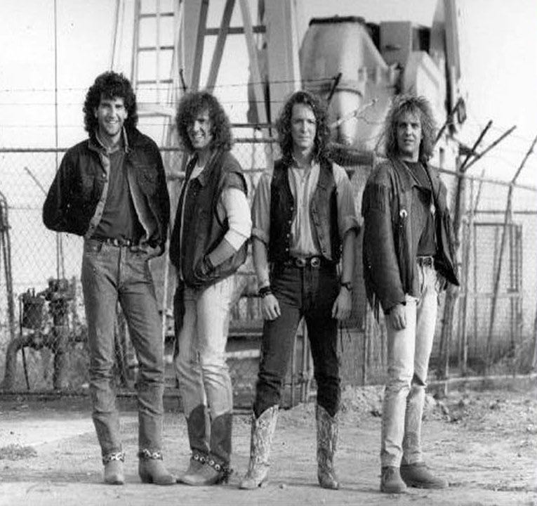 Last Of The Runaways - Giant (CD - 55:16) music collectible [Barcode 075021527225] - Main Image 3