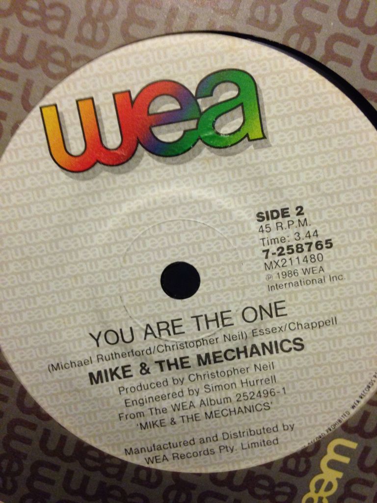 Mike and The Mechanics All I Need Is A Miracle 96UKsingle - Mike And The Mechanics (CD) music collectible [Barcode 724389336726] - Main Image 2