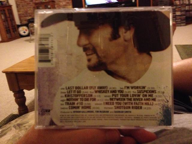 (2007) Let It Go - Tim McGraw (CD - 49:82) music collectible [Barcode 715187897427] - Main Image 2