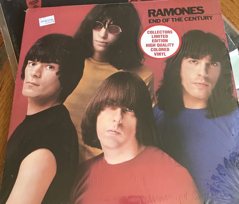 End Of The Century - Ramones (12” - 34) music collectible [Barcode 075992742917] - Main Image 2