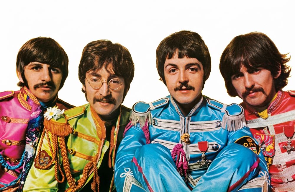 Sgt. Pepper’s Lonely Hearts Club Band - The Beatles (12” - 40) music collectible - Main Image 3