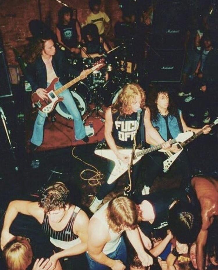 Jump In The Fire -Shaped Picture Disc - Metallica (12”) music collectible [Barcode 5016583710507] - Main Image 4