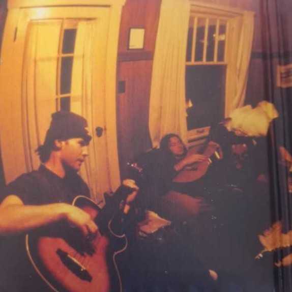 Vs. - Pearl Jam (CD) music collectible [Barcode 074645313610] - Main Image 4