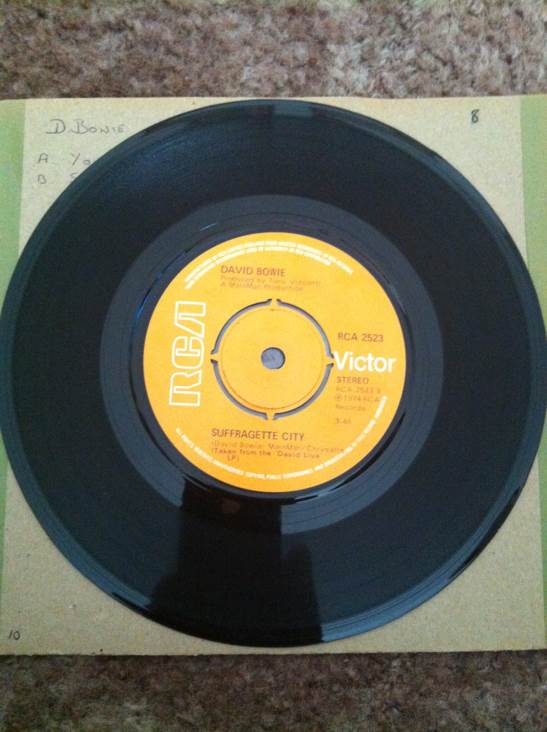 Young Americans - Bowie, David (7”) music collectible - Main Image 2