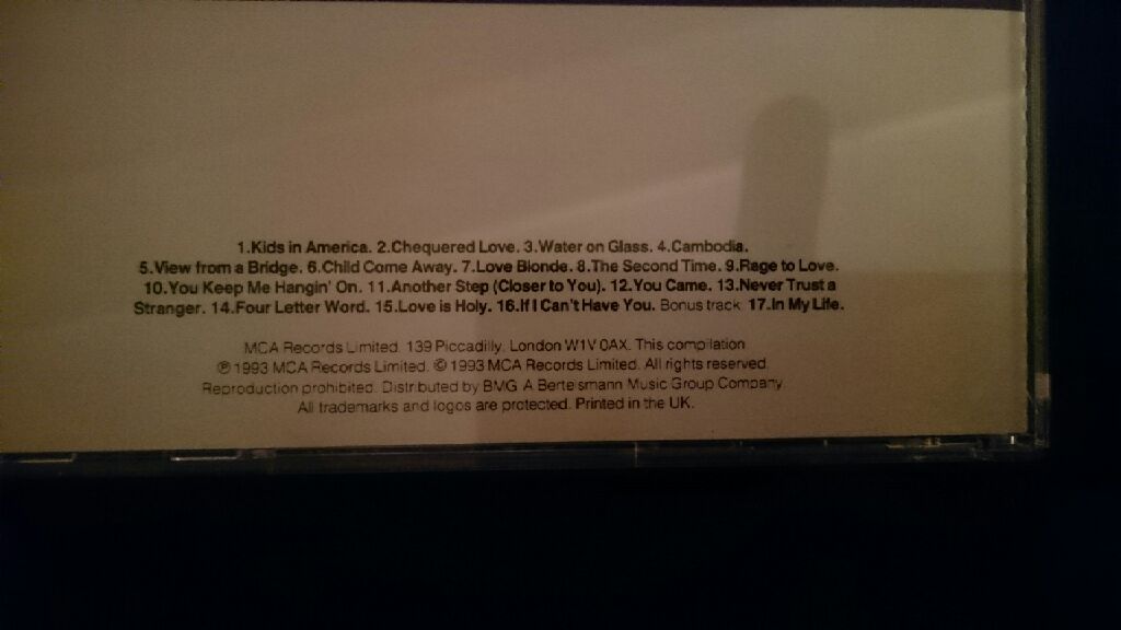 The Singles Collection 1981-1993 - Wilde, Kim (CD - 64.26) music collectible [Barcode 008811092122] - Main Image 2