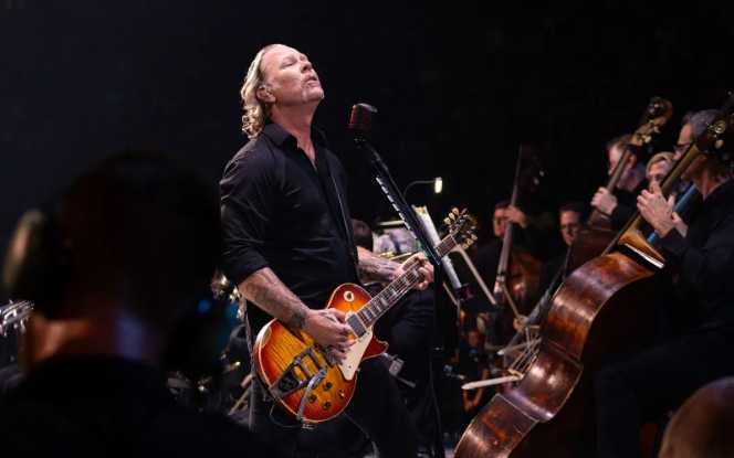 No Leaf Clover Gold Signature Single - Metallica (CD) music collectible [Barcode 731456270029] - Main Image 2