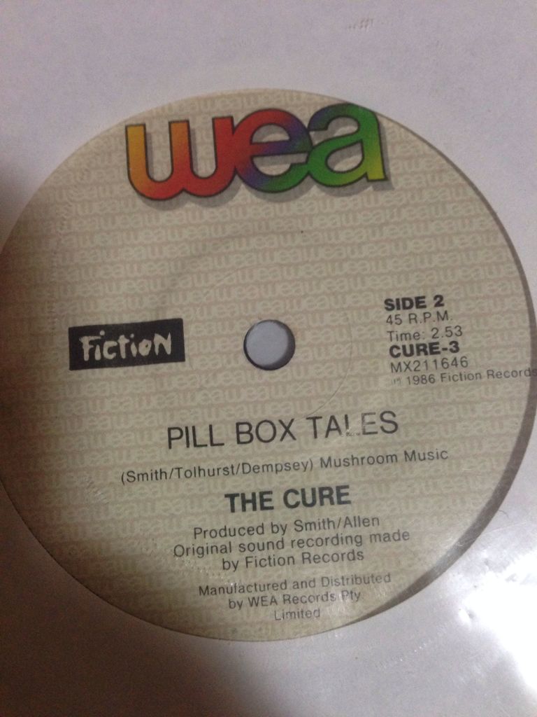 Boys Don’t Cry - The Cure (7”) music collectible - Main Image 2