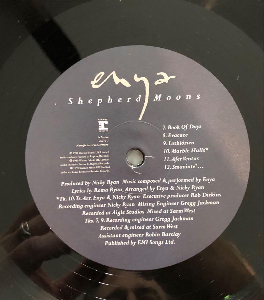 Shepherd Moons - Enya (12” - 44) music collectible [Barcode 090317557212] - Main Image 4