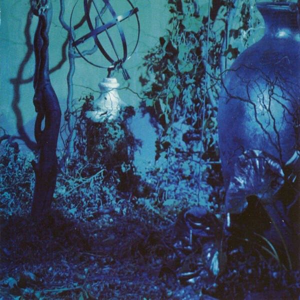 Shepherd Moons - Enya (CD - 44) music collectible [Barcode 090317557229] - Main Image 3