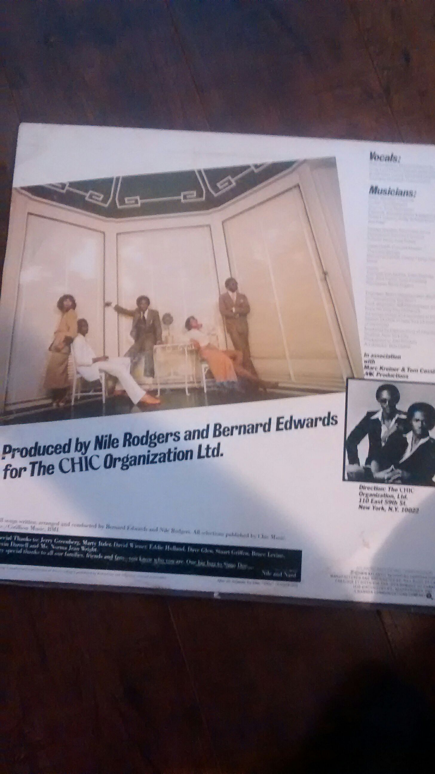 C’est Chic - Chic (12”) music collectible - Main Image 2