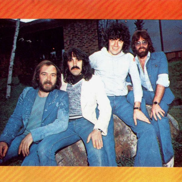 Greatest Hits - Nazareth (CD - 63) music collectible [Barcode 8712089013926] - Main Image 3