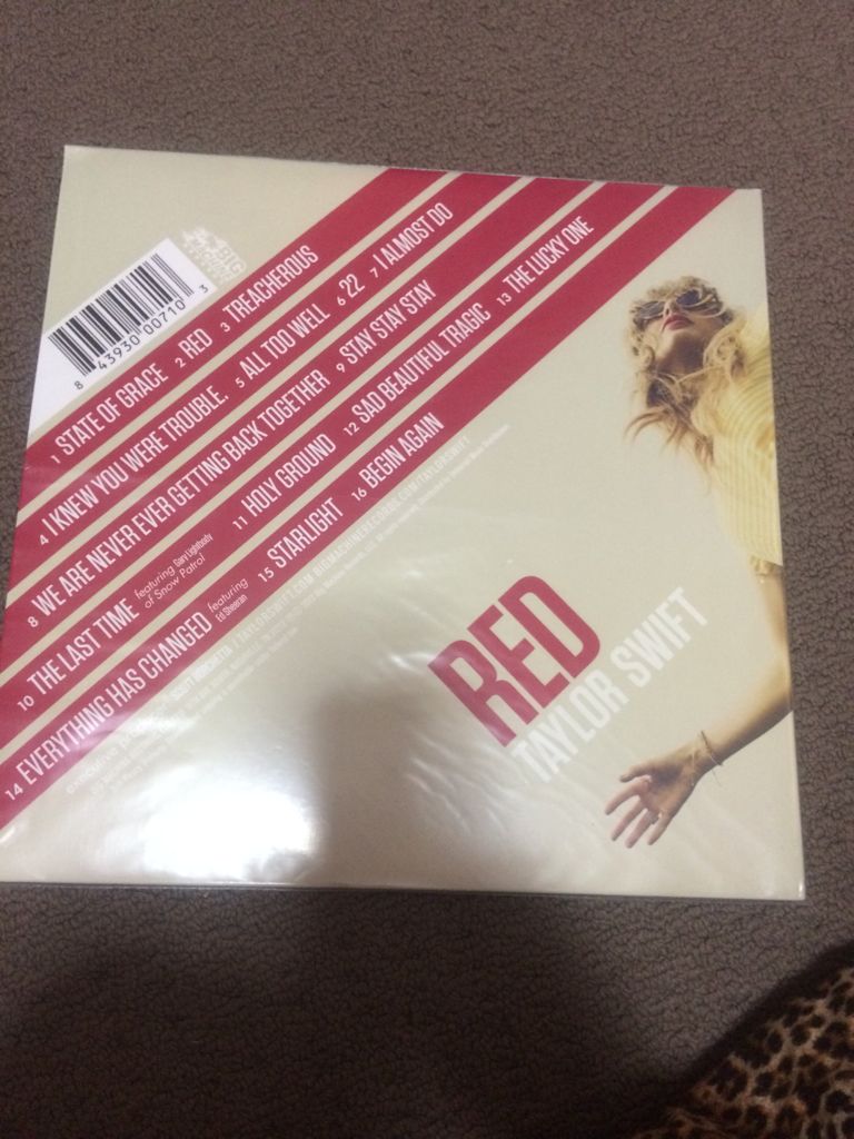 Red - Taylor Swift (12” - 65) music collectible [Barcode 843930007103] - Main Image 2