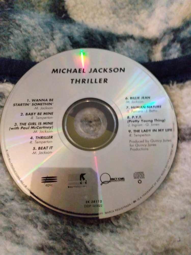 Michael Jackson Thriller - Michael Jackson (12”) music collectible - Main Image 3