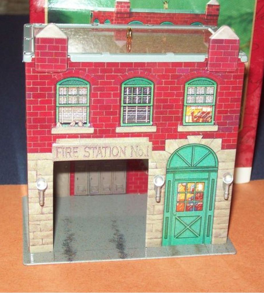Fire Station No 1 - Town And Country (Collector’s Series) ornament collectible [Barcode 015012595086] - Main Image 2