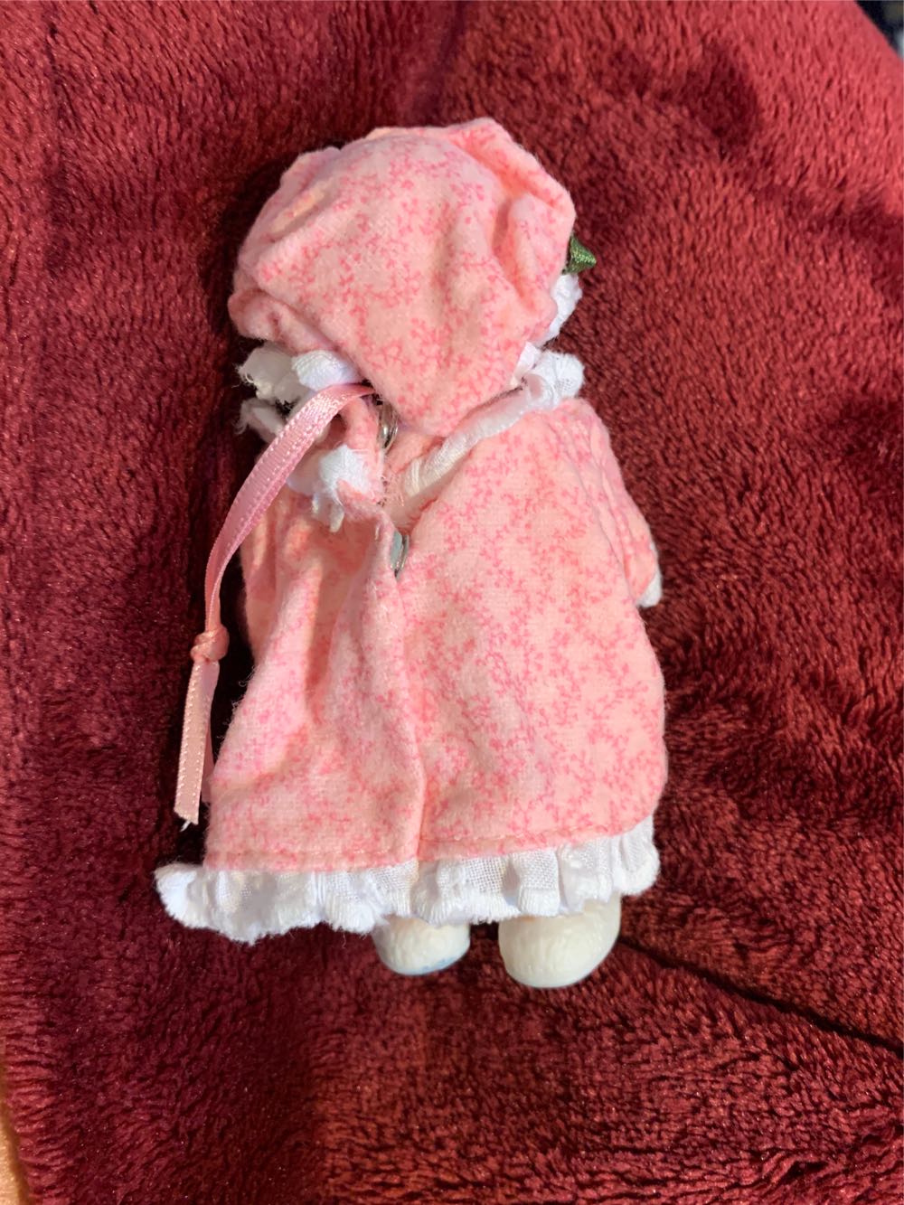 Mistletoe Miss - Mistletoe Miss (Collector’s Series) ornament collectible [Barcode 015012603200] - Main Image 4