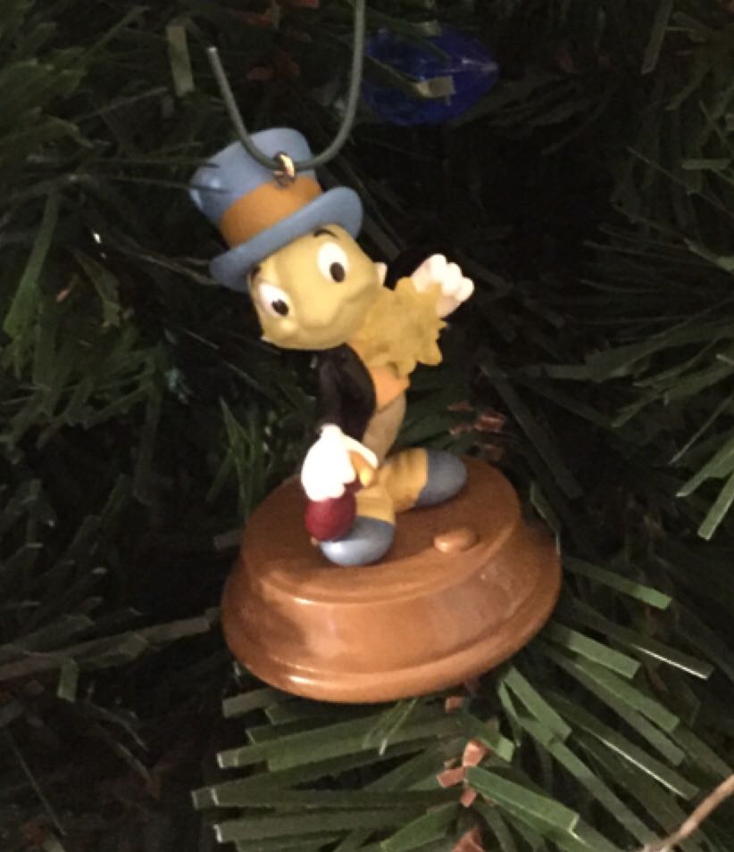 Jiminy Cricket 2001 - Pinocchio (Disney) ornament collectible [Barcode 015012611076] - Main Image 2