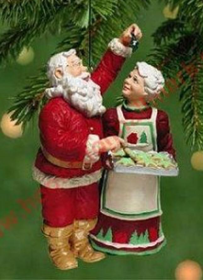 Santa Sneaks A Sweet - Mr. And Mrs. Claus (Cooking For Christmas) ornament collectible [Barcode 015012626421] - Main Image 2
