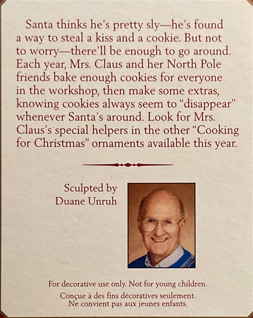 Santa Sneaks A Sweet - Mr. And Mrs. Claus (Cooking For Christmas) ornament collectible [Barcode 015012626421] - Main Image 3