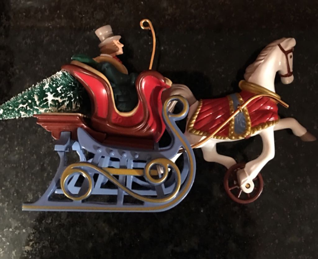 Victorian Sleigh - Sleigh (Victorian) ornament collectible [Barcode 015012626681] - Main Image 2