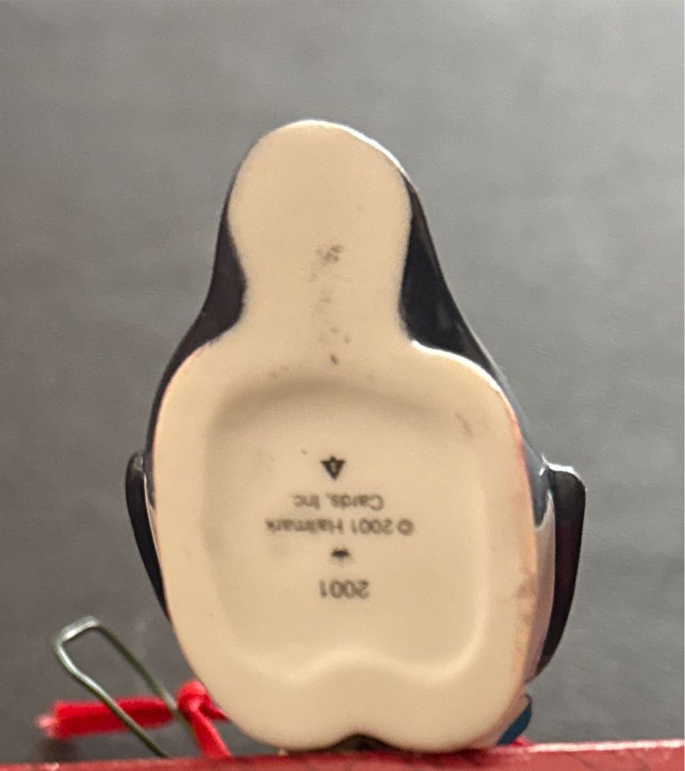 Polar Bear And Cub - Safe and Snug (Animals) ornament collectible [Barcode 015012631807] - Main Image 5