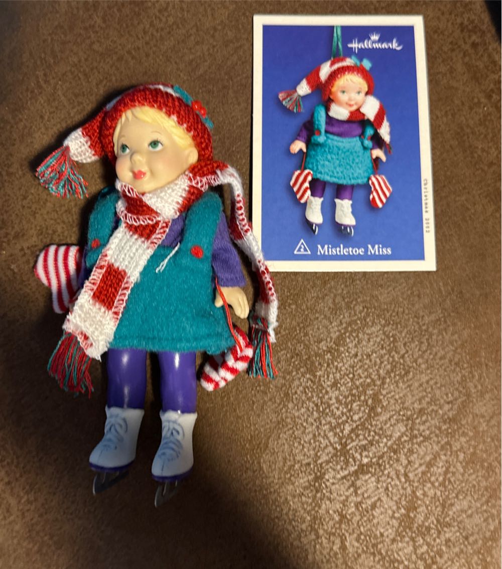 Mistletoe Miss  - Mistletoe Miss ornament collectible [Barcode 015012660425] - Main Image 3