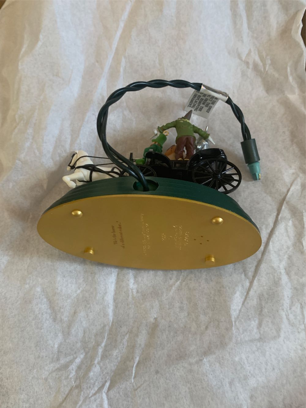 Horse Of A Different Color - The Wizard of Oz - Emerald City (LEGACY MAGIC: Light & Voice) ornament collectible [Barcode 015012664706] - Main Image 4